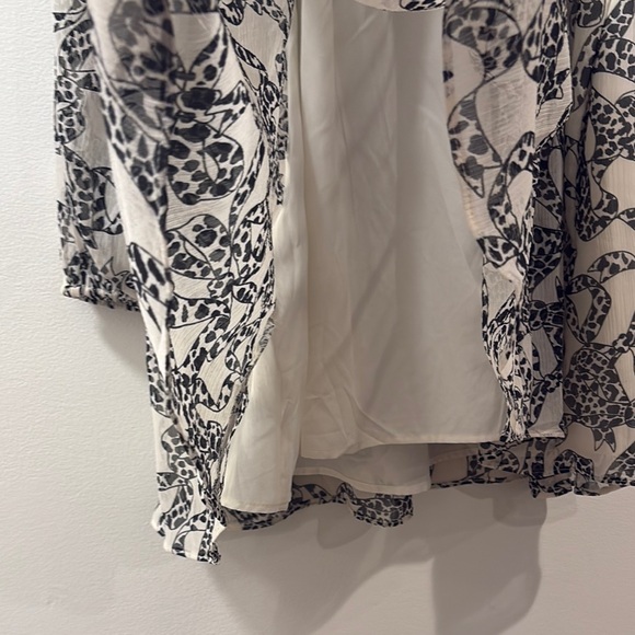 Express Black and White Long‎ Sleeve Dress - Picture 6 of 6